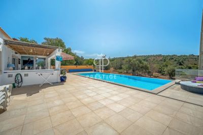 Bright 4 bedroom Villa for sale with countryside view in Tunes, Algarve