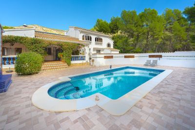 Spacious 5 bedroom Villa in Jesus Pobre, Valencia