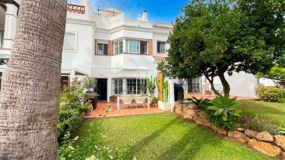 Immaculate 2 bedroom Townhouse for sale in Lauro Golf, Alhaurin de la Torre, Andalucia