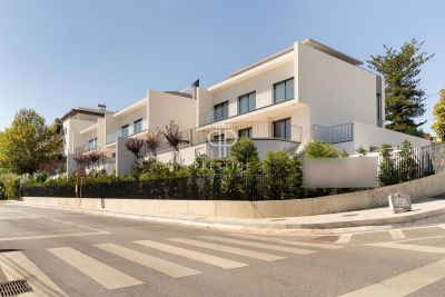 Immaculate 5 bedroom House for sale in Oeiras Parque, , Oeiras, Central Portugal