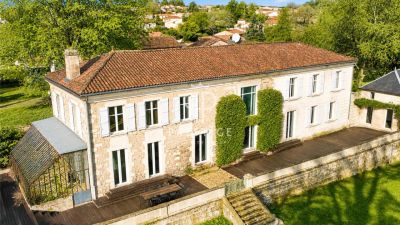 Unique 13 bedroom House for sale with lake or river view in Angouleme, Nouvelle Aquitaine