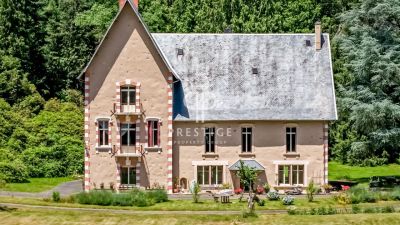 7 bedroom House for sale with countryside view with Income Potential in Uzerche, Nouvelle Aquitaine