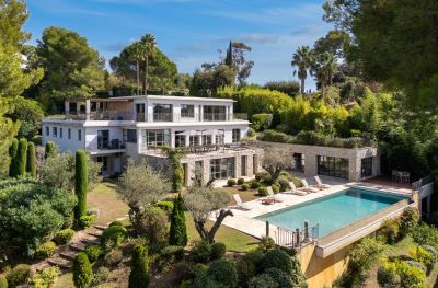 Immaculate 8 bedroom Villa for sale with panoramic and sea views in Californie, Cannes, Provence Alpes Cote d'Azur