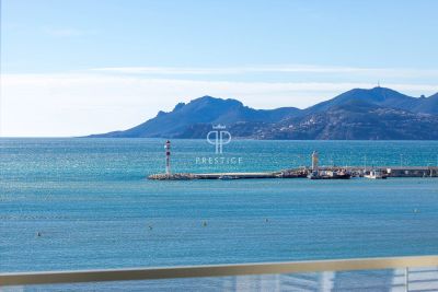 Stunning 3 bedroom Apartment for sale with panoramic and sea views in Cannes, Provence Alpes Cote d'Azur