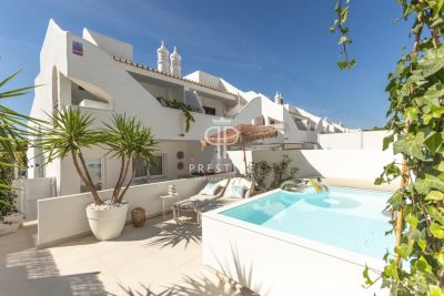 Stylish 3 bedroom Villa for sale in Vilamoura, Algarve