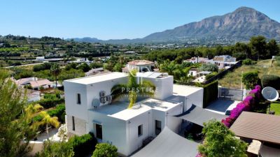 Immaculate 3 bedroom villa for sale with panoramic view in Javea, Valencia