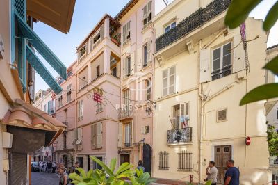Luxury 3 bedroom Apartment for sale in Le Rocher, Port and Exotic Gardens