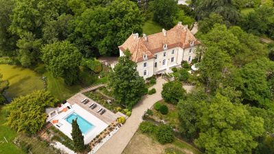 Stunning 9 bedroom Chateau for sale with countryside view in Bergerac, Nouvelle Aquitaine