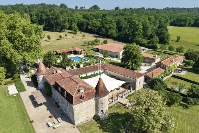 Unique 13 bedroom Chateau for sale with panoramic and countryside views in Angouleme, Nouvelle Aquitaine