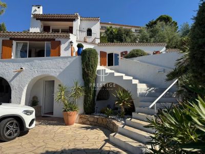 Authentic 3 bedroom House for sale with panoramic and sea views in Les Issambres, Provence Alpes Cote d'Azur