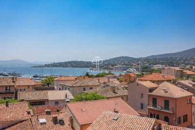 Bright 2 bedroom Apartment for sale with panoramic and sea views in Sainte Maxime, Provence Alpes Cote d'Azur