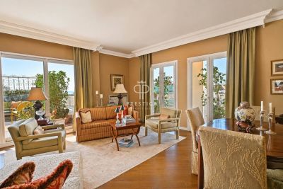 Authentic 3 bedroom Apartment for sale with sea and panoramic views in Sanremo, Liguria