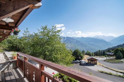 Inviting 3 bedroom Apartment for sale in La Tania, Courchevel, Auvergne Rhone Alpes