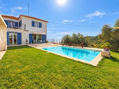 Spacious 5 bedroom Villa for sale with sea view in Imperia, Liguria