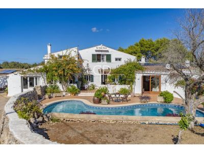 Character 4 bedroom House for sale with countryside view in Biniatap, Es Castell, Menorca