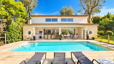 Immaculate 3 bedroom Villa for sale in Croix des Gardes, Cannes, Provence Alpes Cote d'Azur