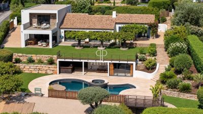 Immaculate 6 bedroom Villa for sale with sea and panoramic views in La Croix Valmer, Provence Alpes Cote d'Azur