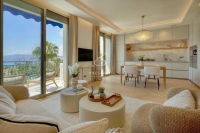 Immaculate 2 bedroom Apartment for sale with panoramic and sea views in Cannes, Provence Alpes Cote d'Azur