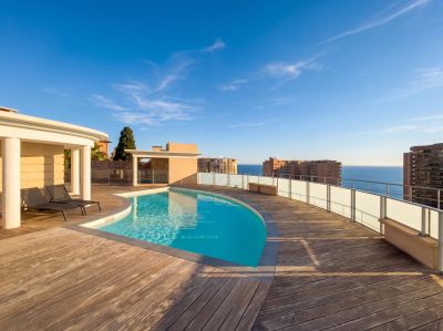 Immaculate 2 bedroom Apartment for sale with sea view in Beausoleil, Provence Alpes Cote d'Azur