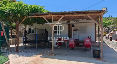 Unique 1 bedroom House for sale with countryside and panoramic views in Benajarafe, Andalucia