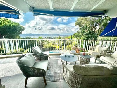 Immaculate 4 bedroom Apartment for sale with sea view in Cap d'Antibes, Provence Alpes Cote d'Azur