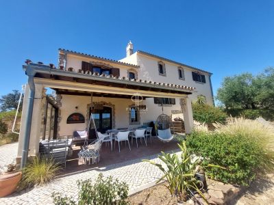 Beautiful 5 bedroom Villa for sale with panoramic and countryside views in Alte, Algarve