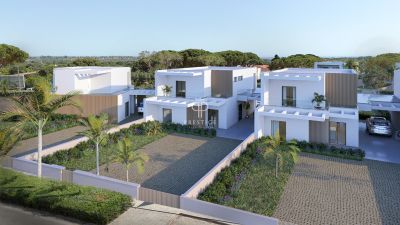 Immaculate 3 bedroom Villa for sale with panoramic view in Quarteira, Algarve