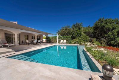 Immaculate 4 bedroom Villa for sale in Almancil, Algarve