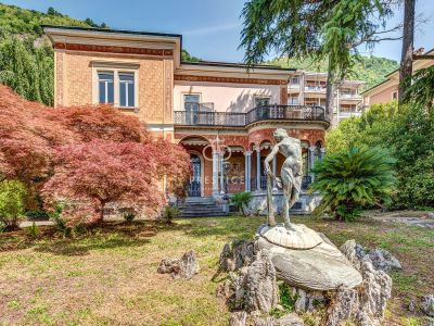 Unique 5 bedroom Villa for sale with lake or river view in Como, Lombardy