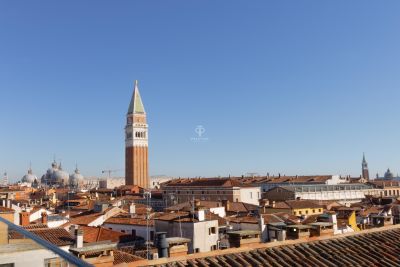 Beautiful 2 bedroom Penthouse Apartment for sale with panoramic view in San Marco, Venice, Veneto