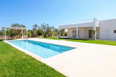 Immaculate 3 bedroom Villa with countryside and panoramic views in Carovigno, Puglia