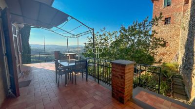 Authentic 4 bedroom House for sale with countryside and panoramic views in Monteleone d'Orvieto, Umbria