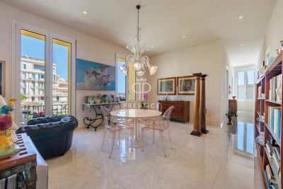 Stunning 3 bedroom Apartment for sale with panoramic view in Menton, Provence Alpes Cote d'Azur