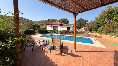 Authentic 3 bedroom House for sale with countryside view in Almogia, Andalucia