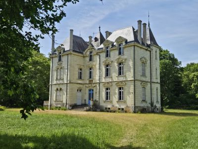 Elegant 13 bedroom Chateau for sale in Angers, Pays de la Loire