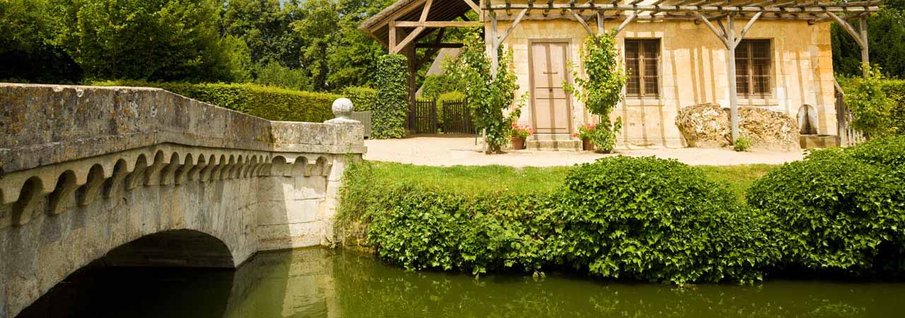 French Properties with Lakes and Ponds