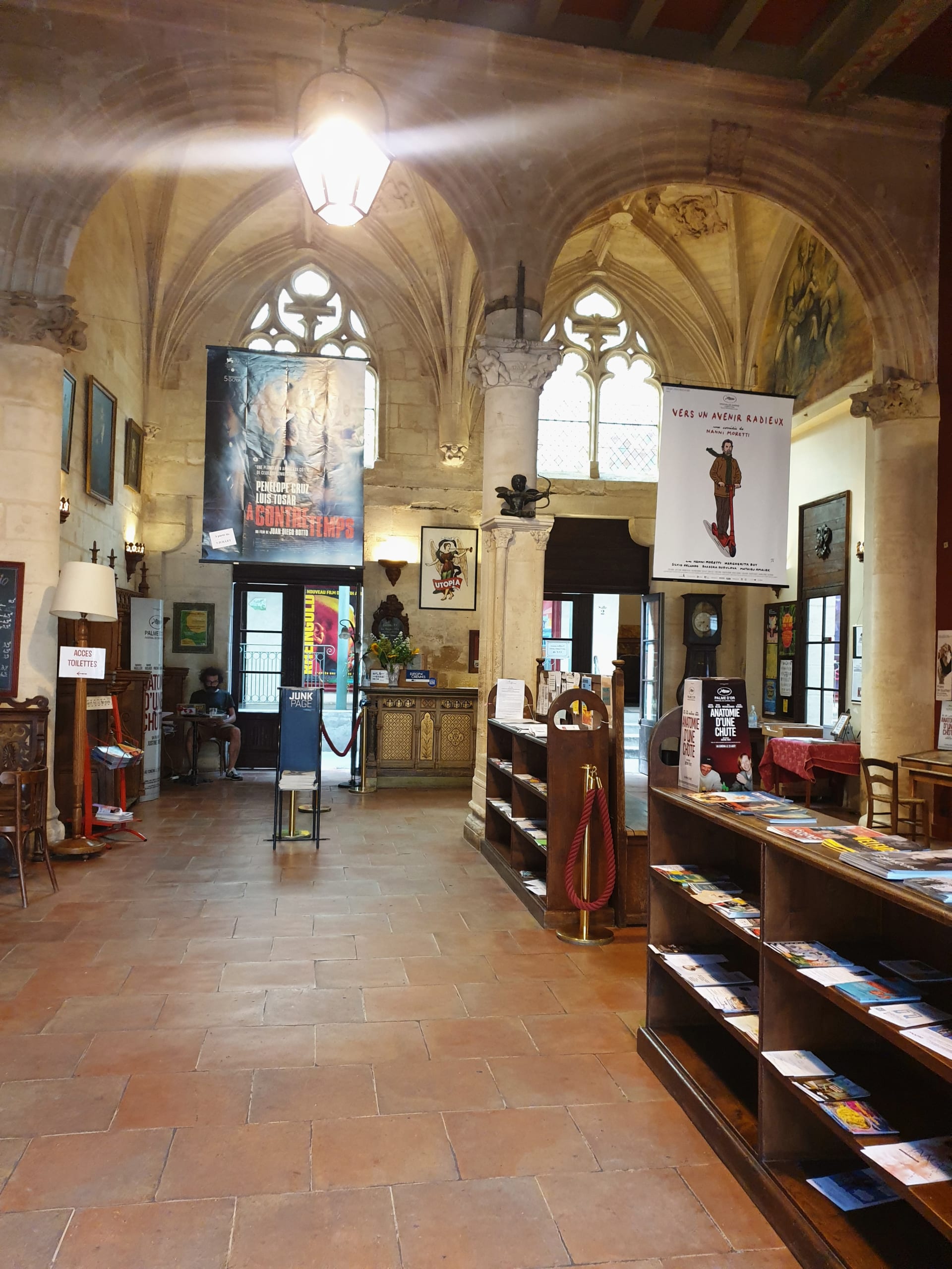 eglises-rehabilitees-utopia-cinema