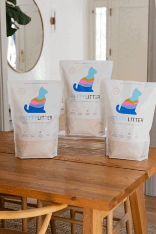 Multiple bags of PrettyLitter showing longevity