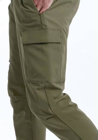 Jogger top price shoes