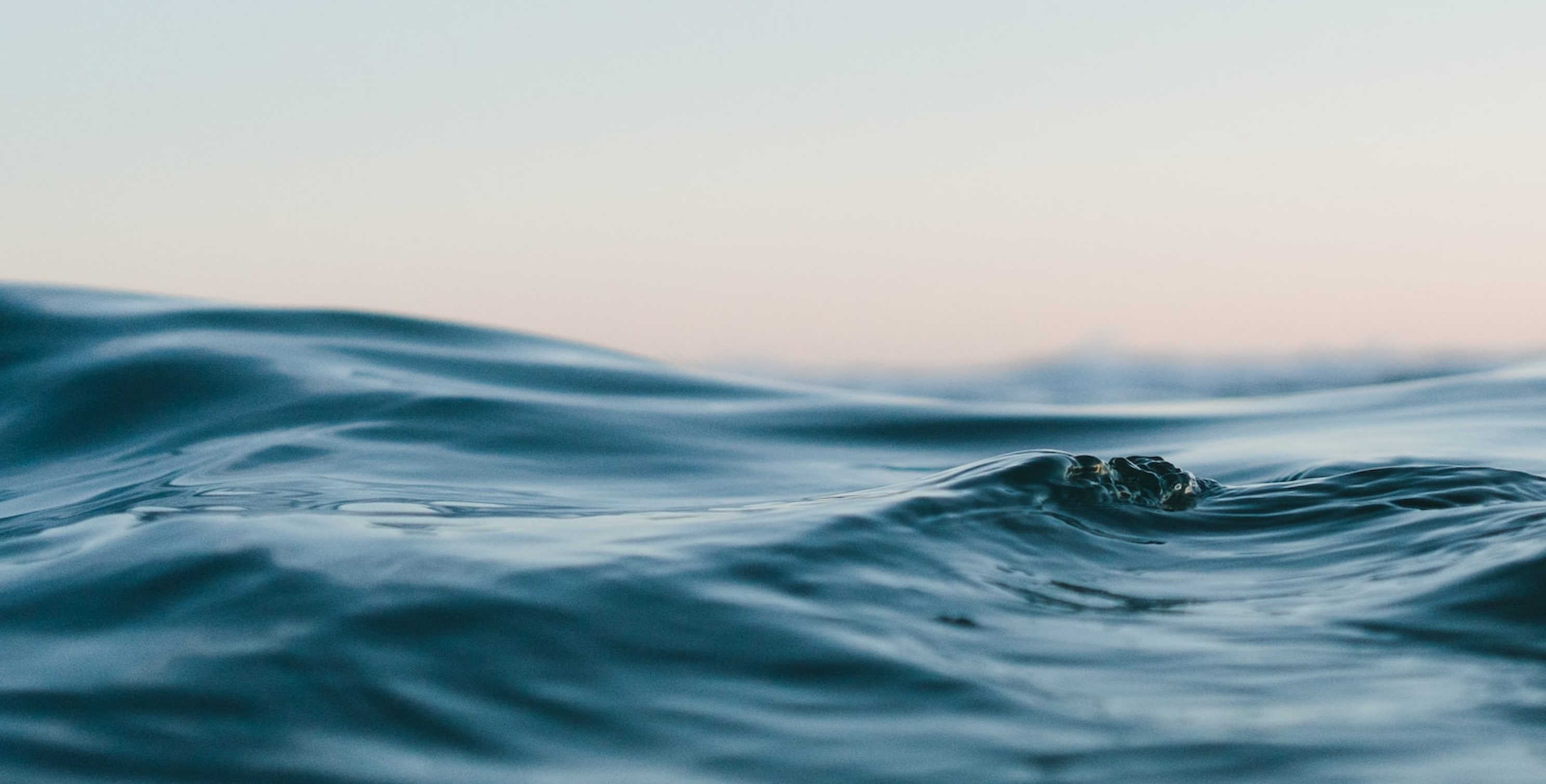 Horizon view of the sea against the sky