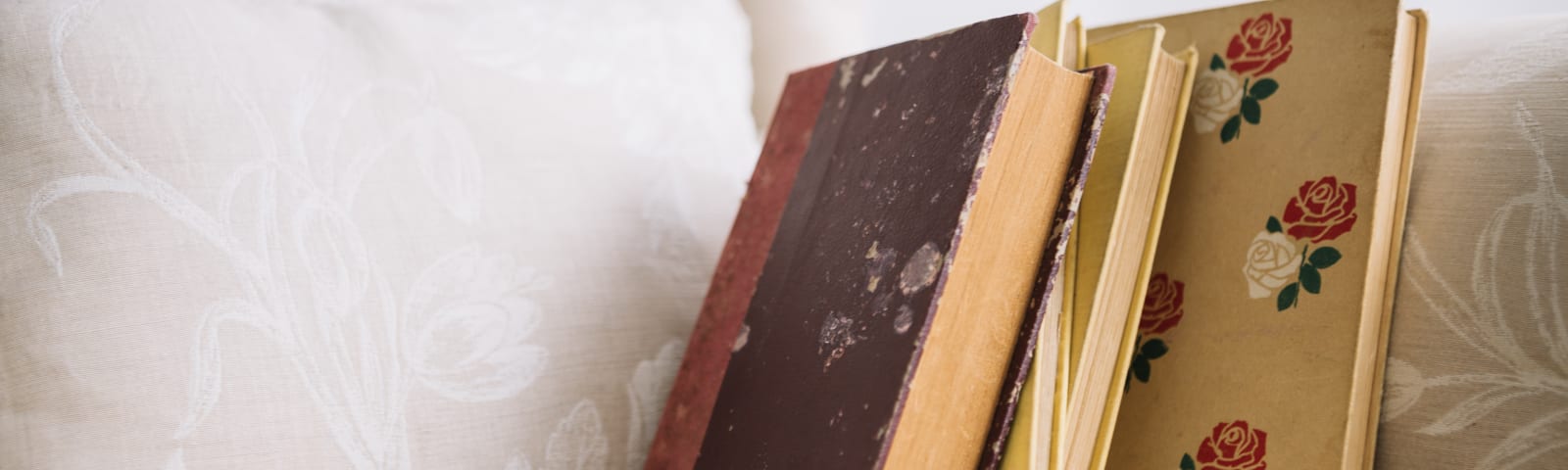 Imagem de destaque do post Conheça as 5 principais técnicas de impressão de capas para livros de luxo