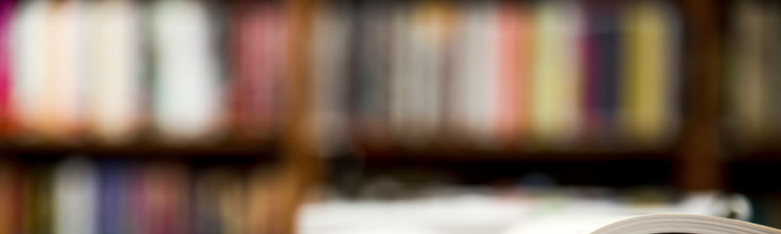 Imagem de destaque do post Por que imprimir seu livro em pequenas quantidades pode ser mais lucrativo? Descubra!