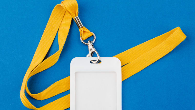 Imagem de destaque do post 5 ideias de crachá para imprimir