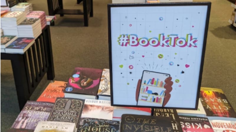 Imagem de destaque do post Como a Livraria do Tik Tok impulsiona a venda de livros?