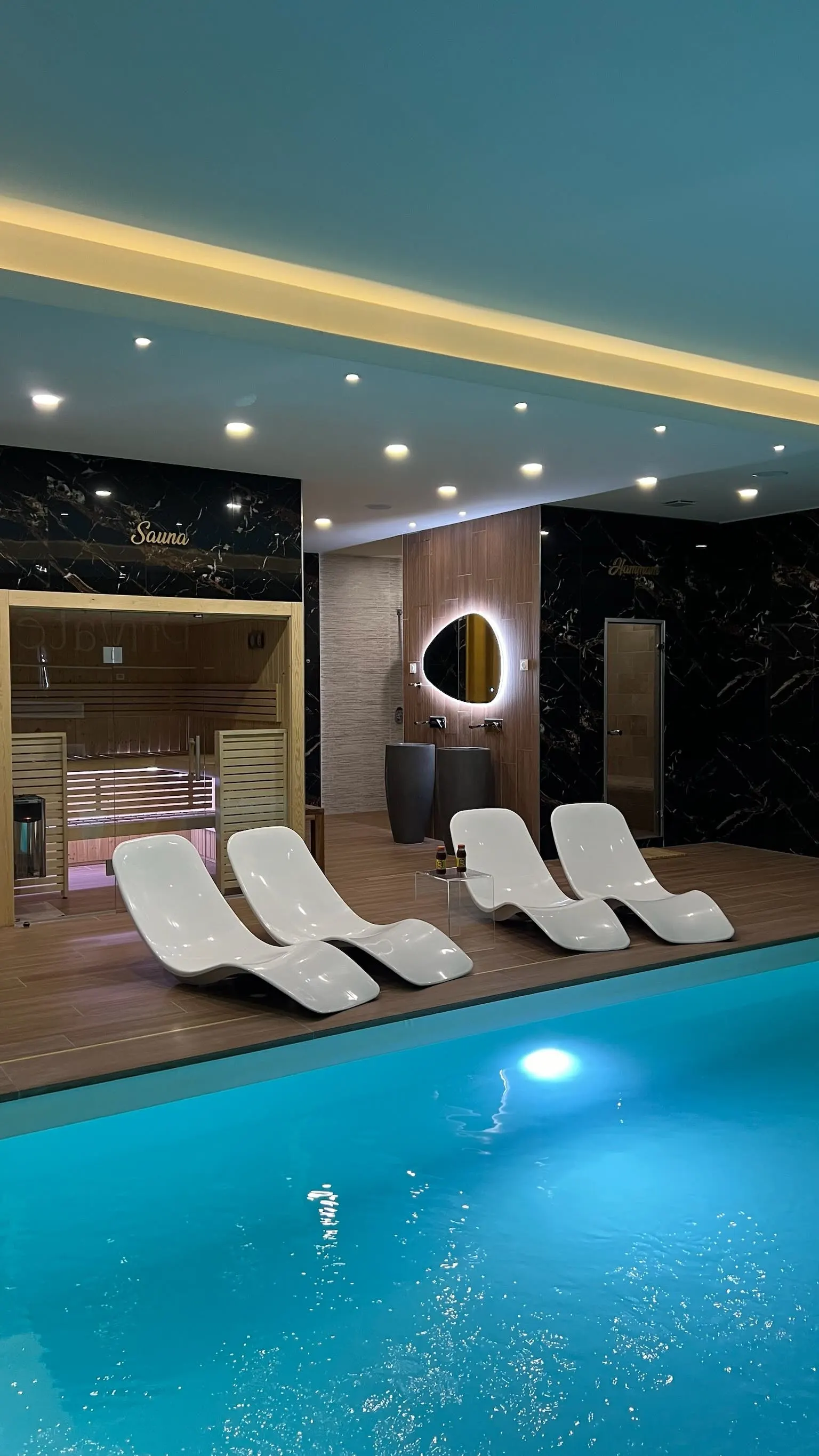 piscine salle 1