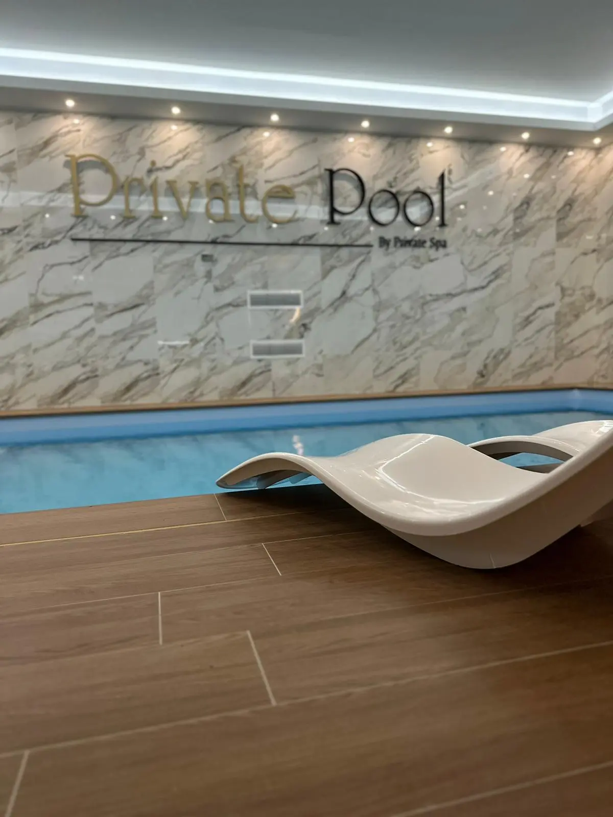 piscine salle 2