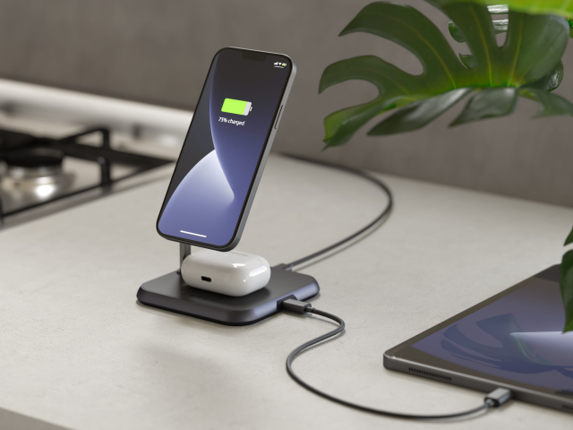 Zens 3-in-1 Magnetic Wireless Charger-1