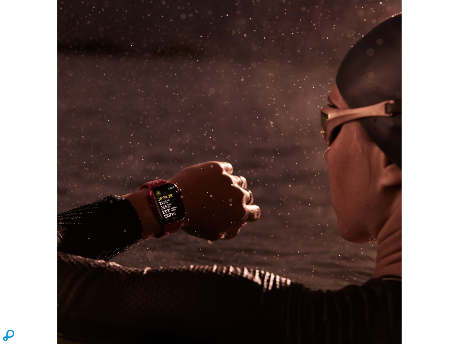 Apple Watch Series 9 GPS + Cellular 45mm Midnight Aluminium Case with Midnight Sport Loop-2