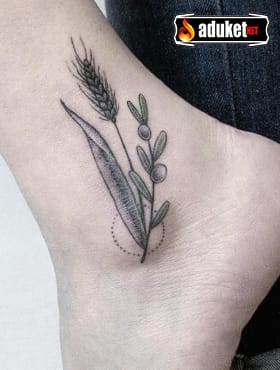 çiçek motifli dövmeler