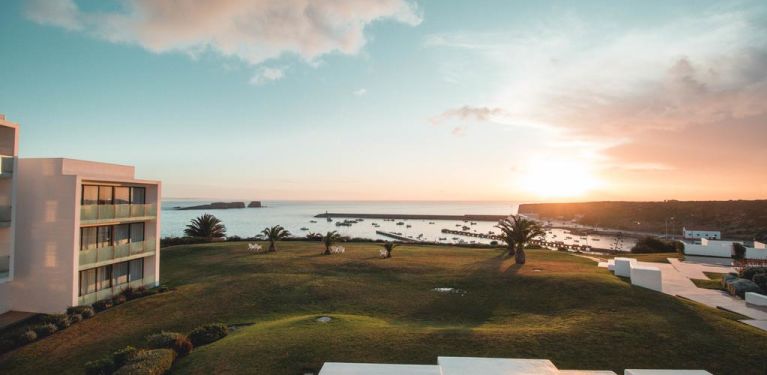 Memmo Baleeira - Design Hotels algarve